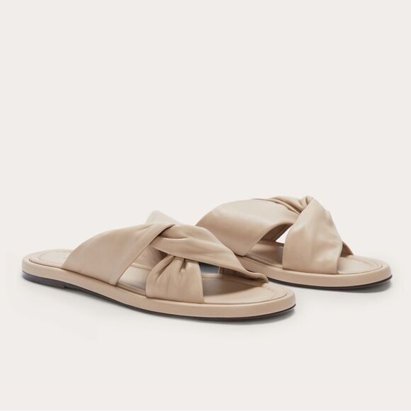 NEW EVERLANE The Day Twist Sandal in warm khaki - Picture 1 of 8
